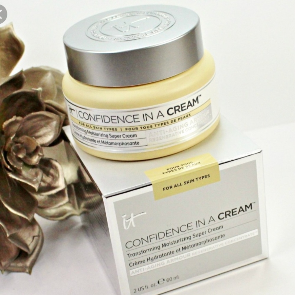 Brand New! IT Cosmetics Confidence In A Cream